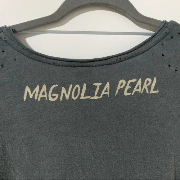 Magnolia Pearl Long Sleeve T with Heart Design - Picture 5 of 11